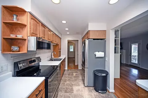 Kitchen - 7123 Silver Crest Dr, Cincinnati, OH 45236 photo 1 of 5