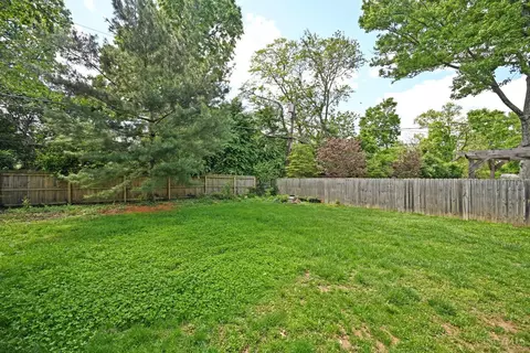 Exterior - 7123 Silver Crest Dr, Cincinnati, OH 45236 photo 8 of 10
