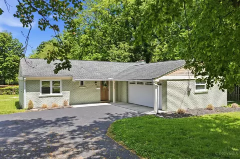 720 Indian Hill Rd, Terrace Park, OH 45174