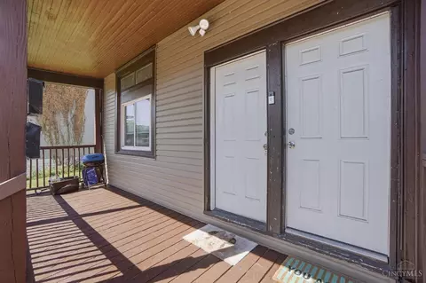 Exterior - 1027 Winfield Ave, Cincinnati, OH 45205 photo 3 of 7