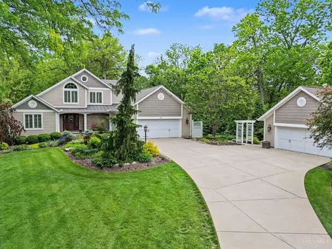 14 Hetherington Ct, Glendale, OH 45246
