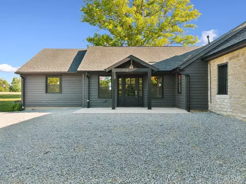 1976 Shinkles Ridge Rd, Georgetown, OH 45121