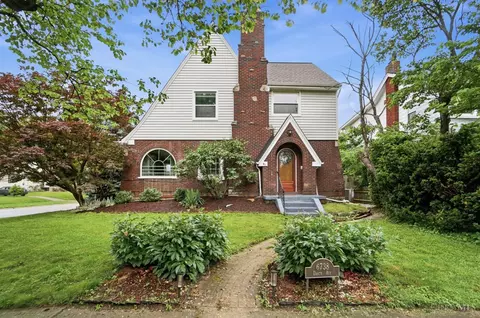6738 Dante Ave, Cincinnati, OH 45213