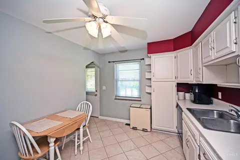 Kitchen - 3589 Eyrich Rd, Cincinnati, OH 45248 photo 2 of 3