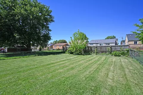 Exterior - 3589 Eyrich Rd, Cincinnati, OH 45248 photo 7 of 9