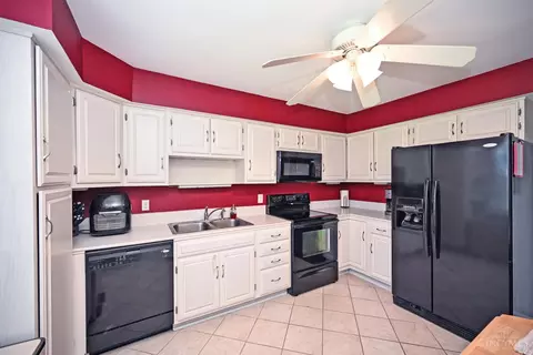 Kitchen - 3589 Eyrich Rd, Cincinnati, OH 45248 photo 3 of 3