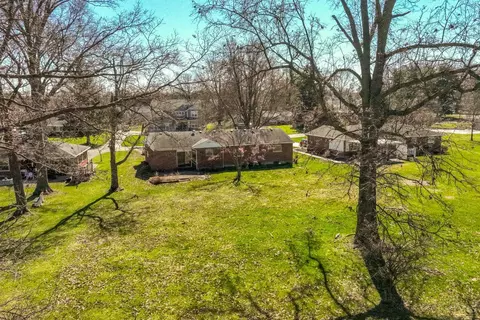 View/Area - 5000 Belleview Ave, Blue Ash, OH 45242 photo 11 of 12