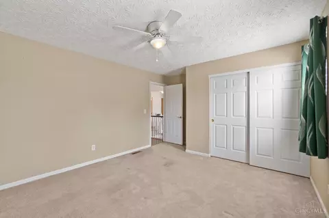 Bedroom - 7177 Welbeck Dr, Hamilton Township, OH 45039 photo 8 of 11