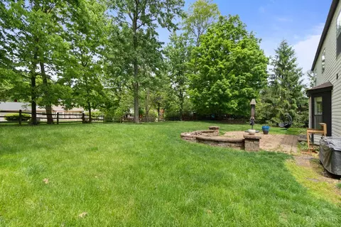 Exterior - 7177 Welbeck Dr, Hamilton Township, OH 45039 photo 5 of 8