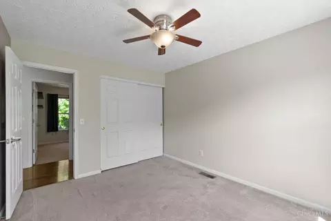 Bedroom - 7177 Welbeck Dr, Hamilton Township, OH 45039 photo 6 of 11