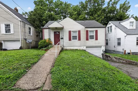 Exterior - 1866 Ashbrook Dr, Cincinnati, OH 45238 photo 4 of 5