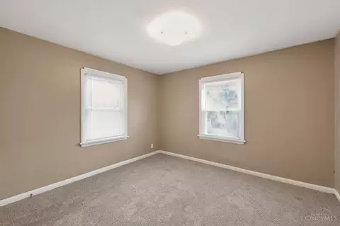 Bedroom - 1866 Ashbrook Dr, Cincinnati, OH 45238 photo 1 of 3