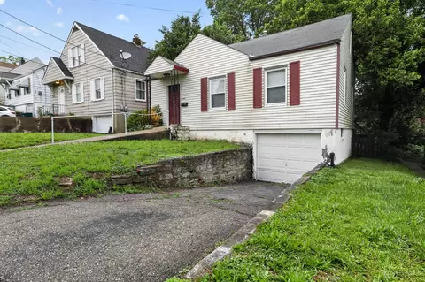 Exterior - 1866 Ashbrook Dr, Cincinnati, OH 45238 photo 3 of 5