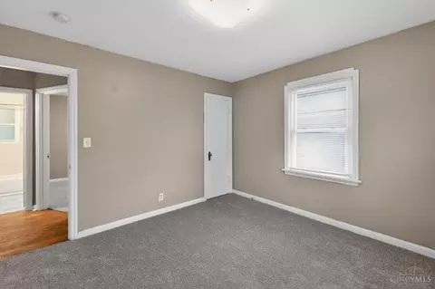 Bedroom - 1866 Ashbrook Dr, Cincinnati, OH 45238 photo 3 of 3