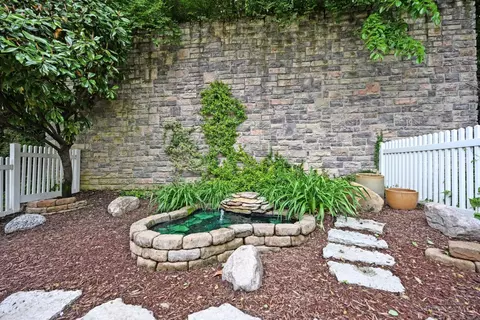 Exterior - 1793 Sycamore St, Cincinnati, OH 45202 photo 6 of 10