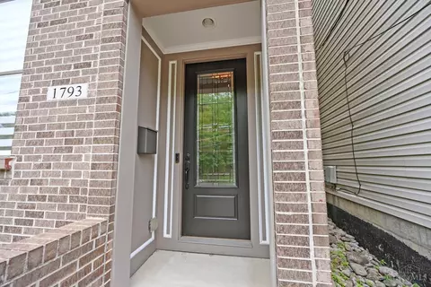 Entry Way - 1793 Sycamore St, Cincinnati, OH 45202 photo 1 of 3