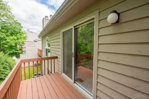 Exterior - 8196 Rivers Edge Cir, Maineville, OH 45039 photo 5 of 9