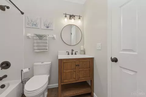 Bath - 8196 Rivers Edge Cir, Maineville, OH 45039 photo 2 of 8
