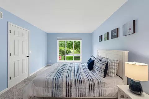 Bedroom - 8196 Rivers Edge Cir, Maineville, OH 45039 photo 3 of 7