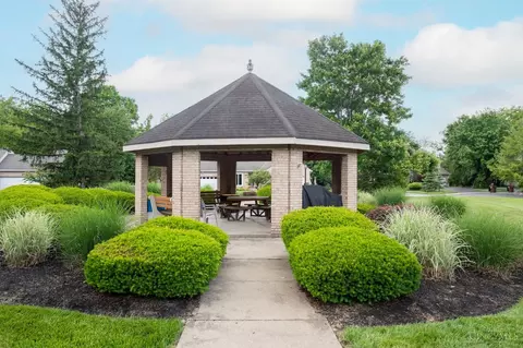 Exterior - 8196 Rivers Edge Cir, Maineville, OH 45039 photo 9 of 9