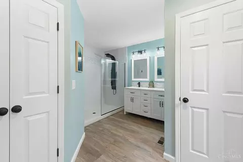 Bath - 8196 Rivers Edge Cir, Maineville, OH 45039 photo 5 of 8