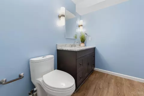 Bath - 8196 Rivers Edge Cir, Maineville, OH 45039 photo 8 of 8