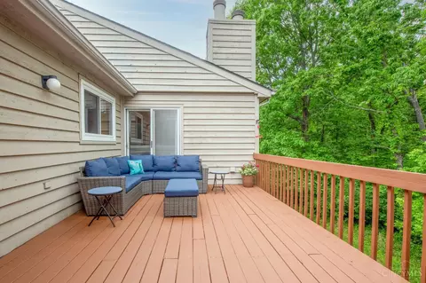 Exterior - 8196 Rivers Edge Cir, Maineville, OH 45039 photo 7 of 9
