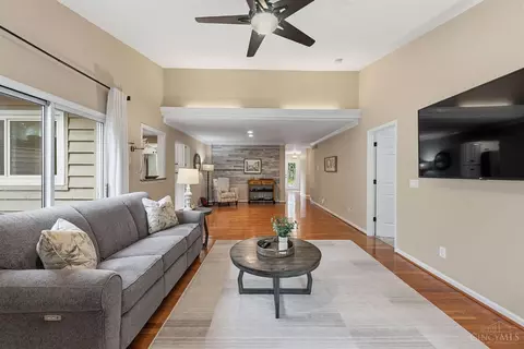 Living - 8196 Rivers Edge Cir, Maineville, OH 45039 photo 4 of 8