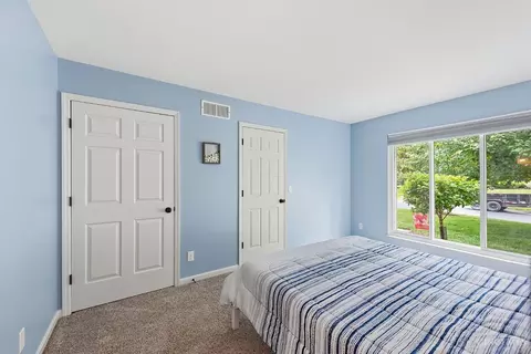 Bedroom - 8196 Rivers Edge Cir, Maineville, OH 45039 photo 2 of 7
