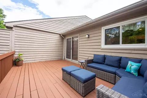 Exterior - 8196 Rivers Edge Cir, Maineville, OH 45039 photo 8 of 9