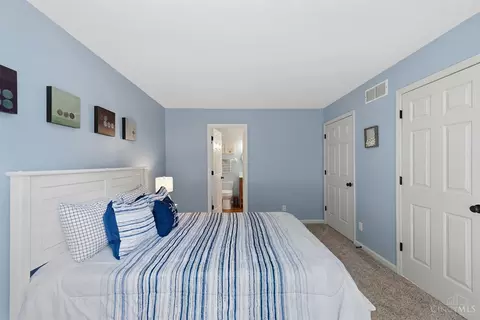 Bedroom - 8196 Rivers Edge Cir, Maineville, OH 45039 photo 4 of 7