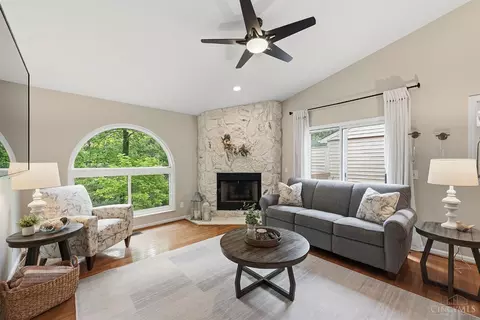Living - 8196 Rivers Edge Cir, Maineville, OH 45039 photo 3 of 8