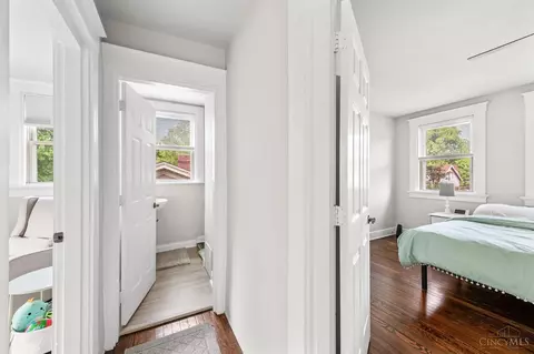 Entry Way - 191 Sturgis Ave, Cincinnati, OH 45217 photo 5 of 5