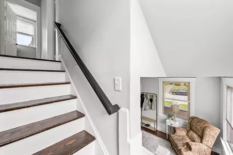 Entry Way - 191 Sturgis Ave, Cincinnati, OH 45217 photo 3 of 5