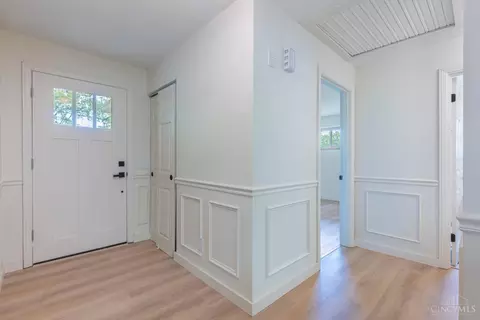 Entry Way - 6481 Devonwood Dr, Cincinnati, OH 45224 photo 1 of 2