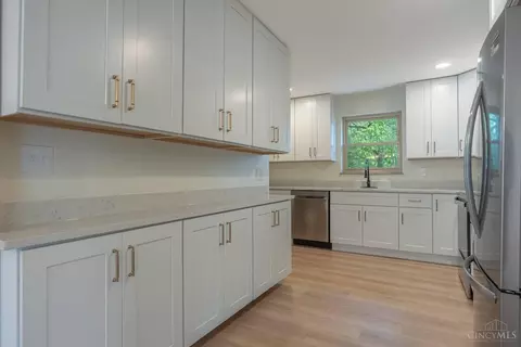 Kitchen - 6481 Devonwood Dr, Cincinnati, OH 45224 photo 1 of 4