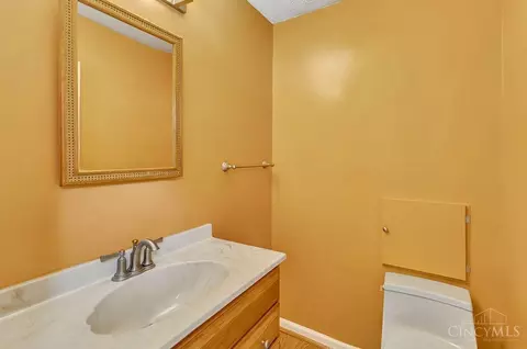 Bath - 1210 Dixie Ct, Lincoln Heights, OH 45215 photo 5 of 10