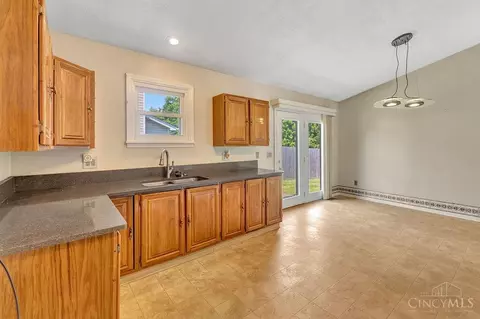 Kitchen - 1210 Dixie Ct, Lincoln Heights, OH 45215 photo 1 of 6