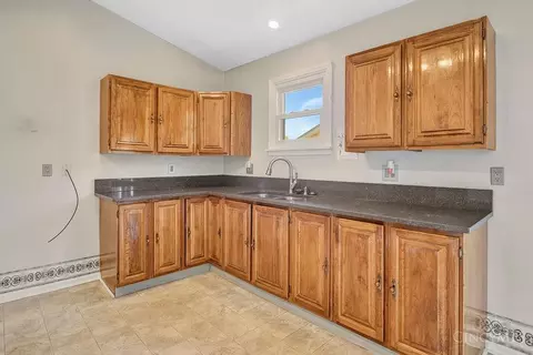 Kitchen - 1210 Dixie Ct, Lincoln Heights, OH 45215 photo 3 of 6