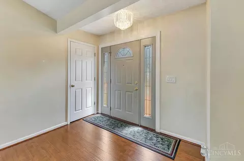 Entry Way - 1210 Dixie Ct, Lincoln Heights, OH 45215 photo 1 of 3