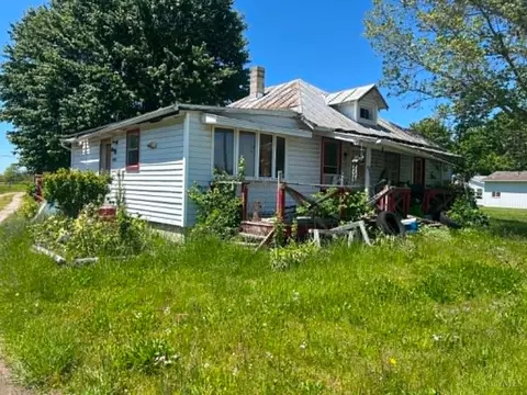 16423 St Rt 247, Seaman, OH 45679