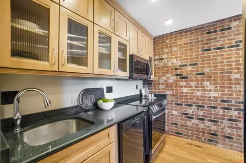 Kitchen - 1015 St Gregory St, Cincinnati, OH 45202 photo 2 of 2