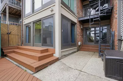 Exterior - 1015 St Gregory St, Cincinnati, OH 45202 photo 4 of 8