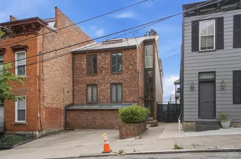 Exterior - 1015 St Gregory St, Cincinnati, OH 45202 photo 2 of 8