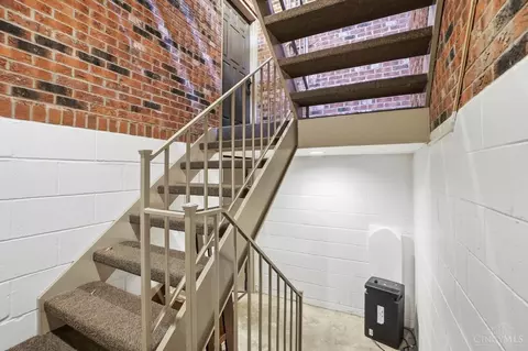 Entry Way - 1015 St Gregory St, Cincinnati, OH 45202 photo 2 of 2