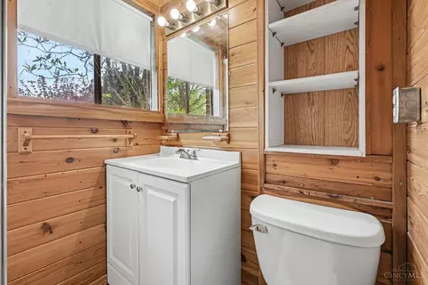 Bath - 5884 Troy Rd, Springfield, OH 45502 photo 2 of 2