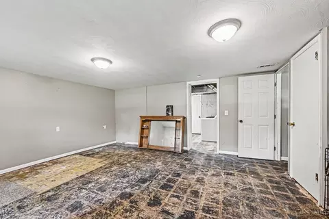 Living - 5884 Troy Rd, Springfield, OH 45502 photo 4 of 4