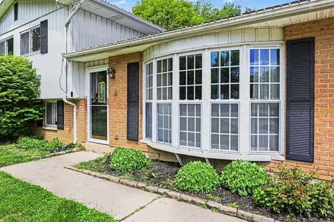 Exterior - 5884 Troy Rd, Springfield, OH 45502 photo 5 of 9