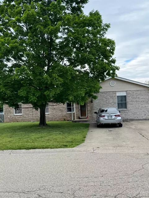 165 Baker Ln, Carlisle, OH 45005