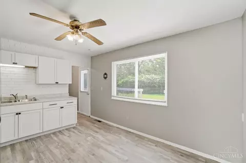 1855 Bluehill Dr, Cincinnati, OH 45240 photo 9